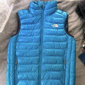 Women’s North Face vest